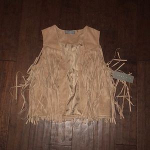 Fringe suede-like vest!